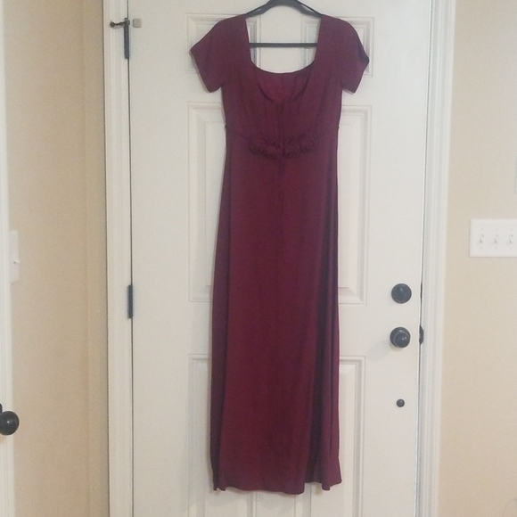 Full length formal dress - Picture 7 of 8